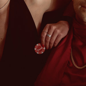 Bond signet ring