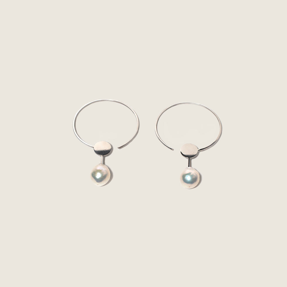 Baroque pearl hoop earrings