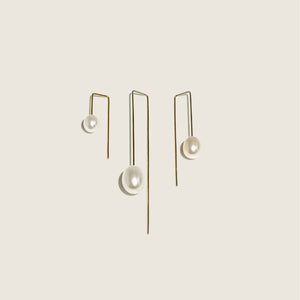 
            
                Load image into Gallery viewer, Louis Earrings S
            
        
