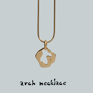 Savage Arch-Necklace